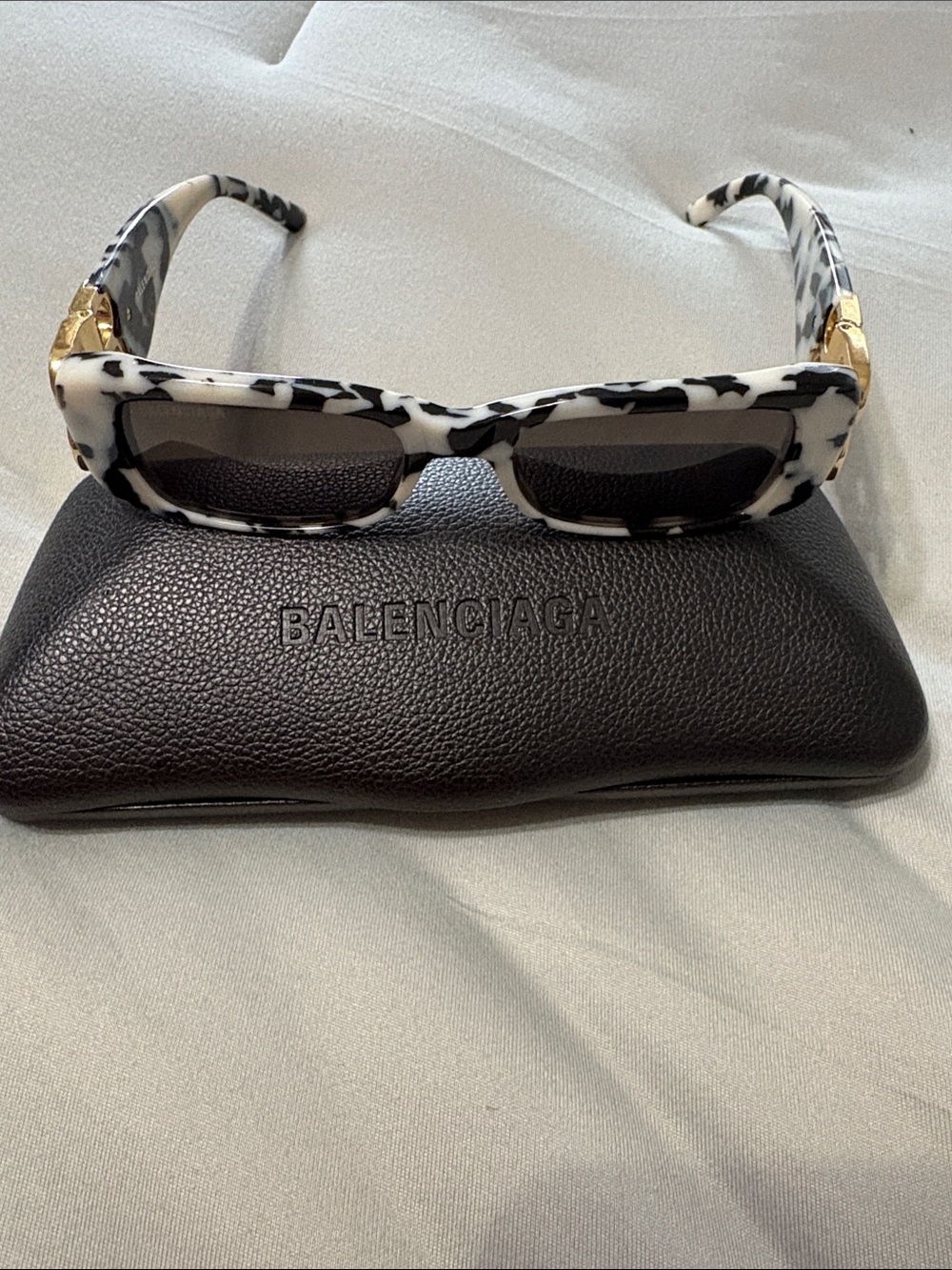 Balenciaga Dynasty Marbled Rectangle Women's Sunglasses - Picture 4 of 6
